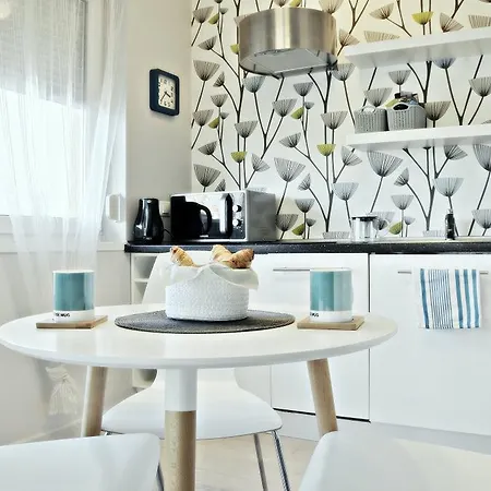 Nowy Apartament Marcelin 포즈난